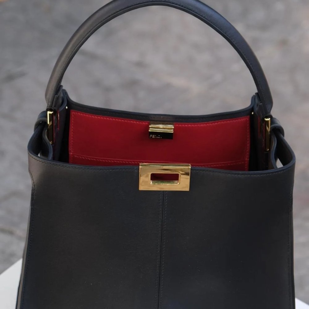 Túi Da Nữ Celine – Da Swift – Black