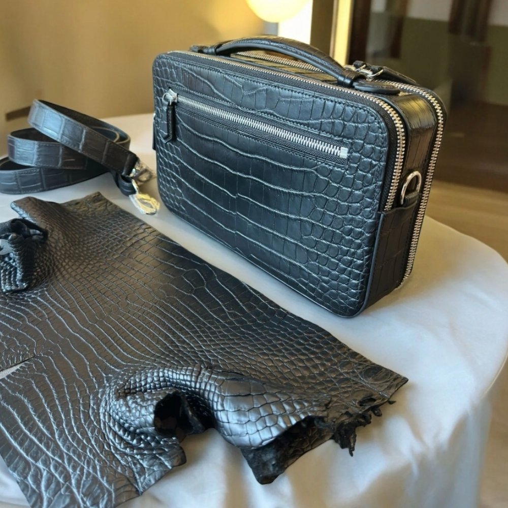 Clutch da cá sấu - Black