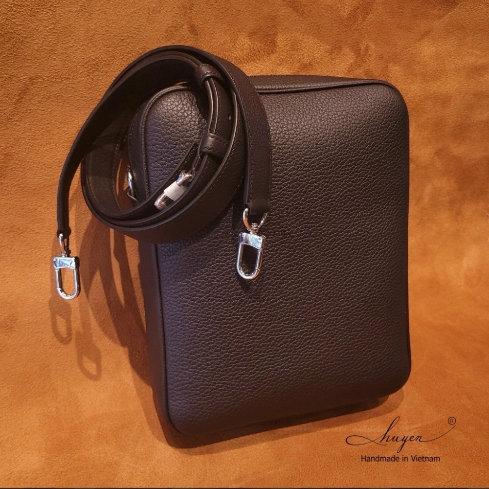 Túi chéo - Togo Leather Bag