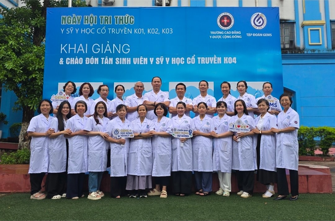 Trao học bổng toàn phần Y sĩ Y học cổ truyền