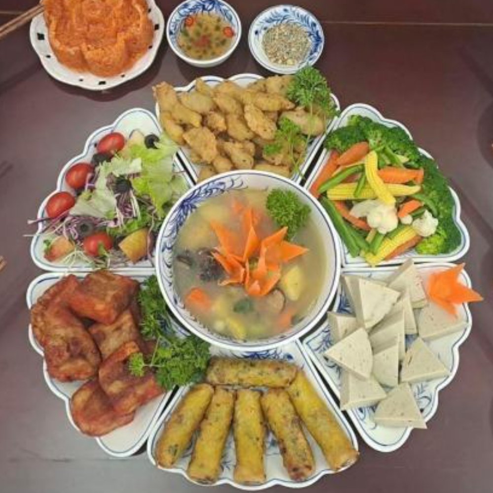 Mâm cơm chay gia đình