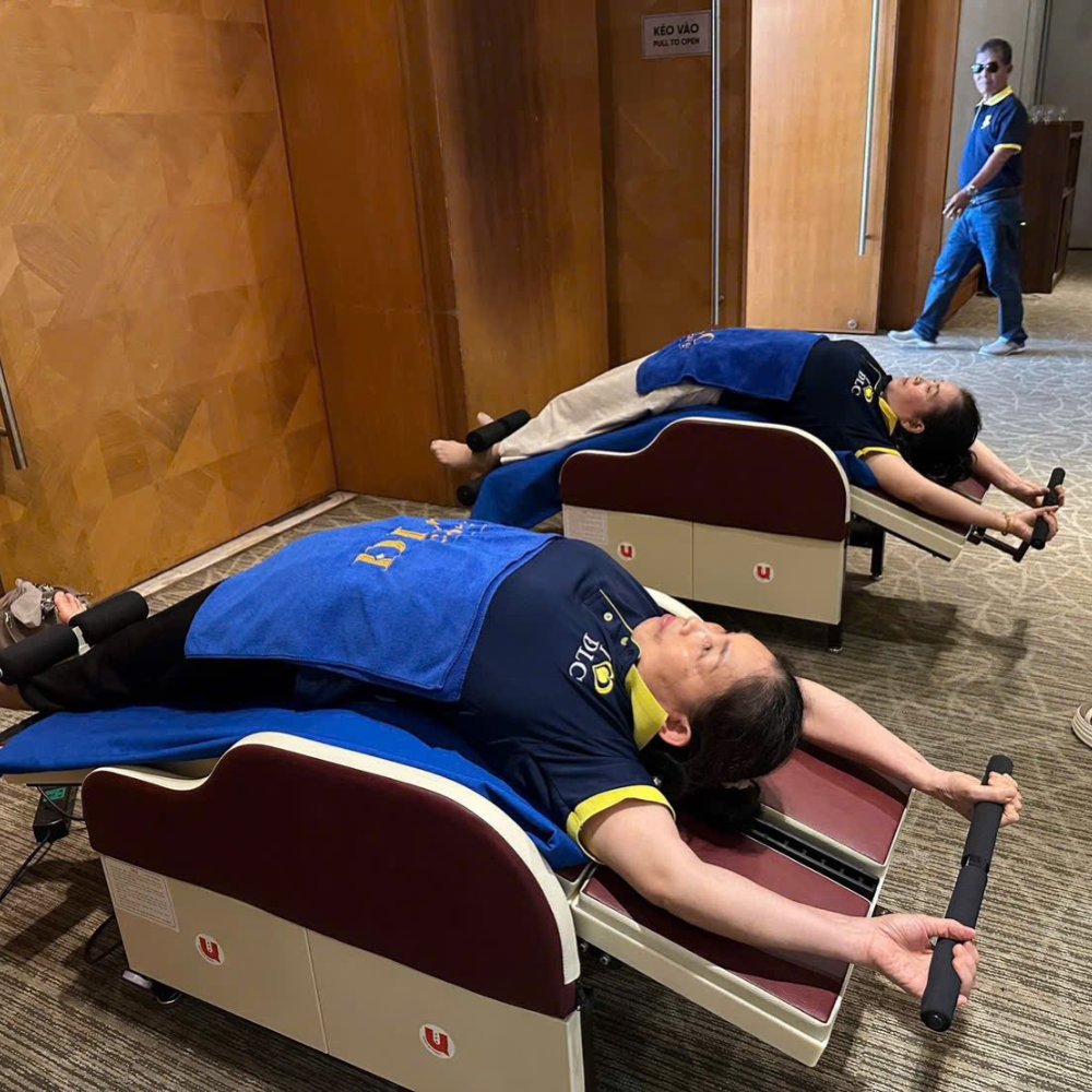 Giường kéo giãn cột sống HEALTH U Hàn Quốc