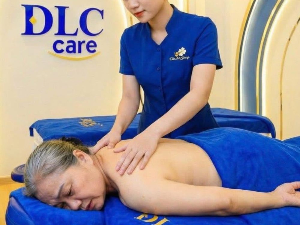 Massage cổ vai gáy